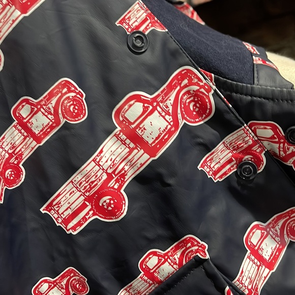 Kitestrings Navy & Red truck print Rain Coat size 5/6 - Picture 8 of 9